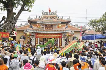 Festival honors war hero Nguyen Trung Truc ảnh 1 Festival honors war hero Nguyen Trung Truc ảnh 1