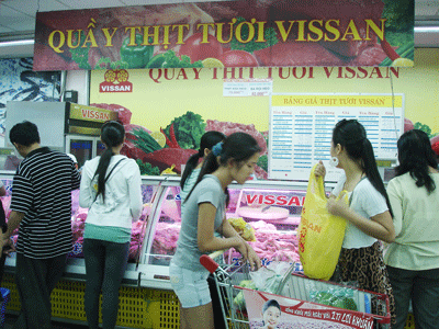Consumers buying Vissan's meat in Saigon Co-op ( Photo: SGGP) Consumers buying Vissan's meat in Saigon Co-op ( Photo: SGGP)