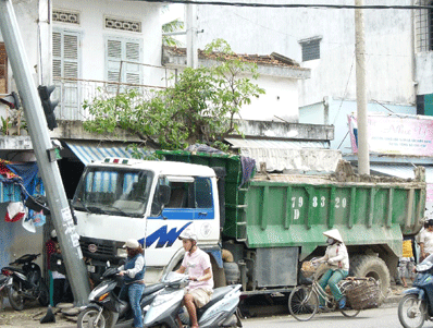 An accident in Nha Trang city (Photo MT) An accident in Nha Trang city (Photo MT)