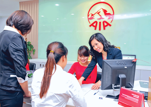 It is difficult for many businesses to exploit the potential life insurance market because residents do not pay attention to this insurance type (Photo: SGGP) It is difficult for many businesses to exploit the potential life insurance market because residents do not pay attention to this insurance type (Photo: SGGP)
