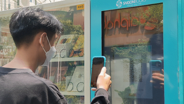 Cashless book vending machines introduced in HCMC 
