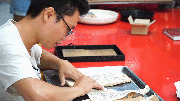 “Book doctor” restores hundred-years-old documents