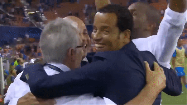 CONCACAF, Honduras - Curacao 0-1: Leandro Bacuna mang về chiến thắng đầu tay cho ĐKVĐ King's Cup