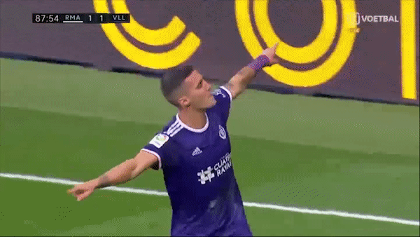 Rea Madrid - Real Valladolid 1-1: Benzema ghi bàn, Guardiola cầm chân HLV Zidane