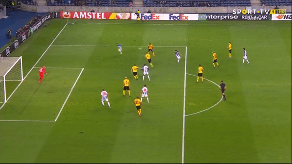 Porto - Young Boys 2-1: Francisco Soaresm lập cú đúp đẹp mắt