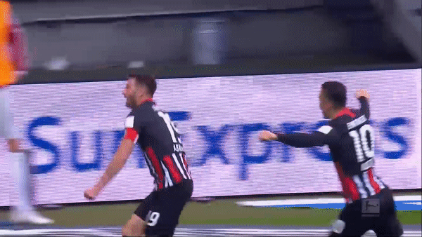 Frankfurt - Bayern Munich 5-1: Kostic, Sow, Abraham, Hinteregger, Paciencia hủy diệt Bayern