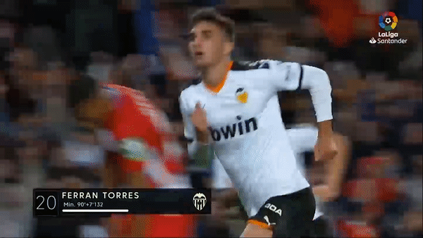 Valencia - Granada 2-0: Daniel Wass mở bàn, Ferran Torres ấn định chiến thắng