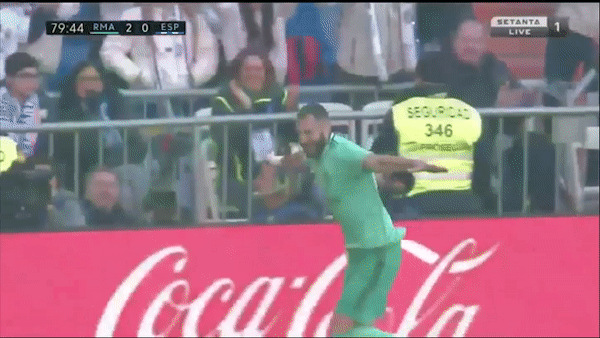 Real Madrid - Espanyol 2-0: Varane, Benzema lập công, HLV Zidane tạm soán ngôi Barca