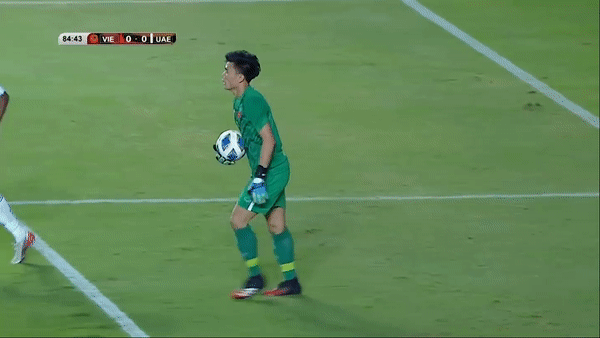 U23 Việt Nam - U23 UAE 0-0: Tiến Dũng cứu thua, HLV Park Hang Seo giành 1 điểm kịch tính