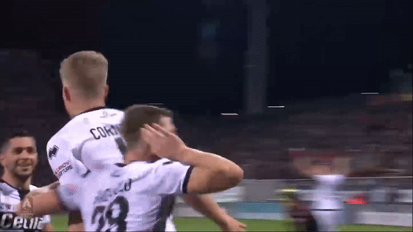 Cagliari - Parma 2-2: Pedro, Simeone lập công, Juraj Kucka, Cornelius níu chân Cagliari