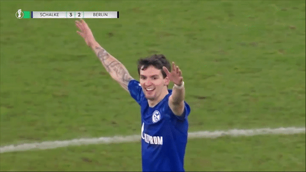 Schalke - Hertha Berlin 3-2: Caligiuri, Harit, Raman ngược dòng kịch tính 