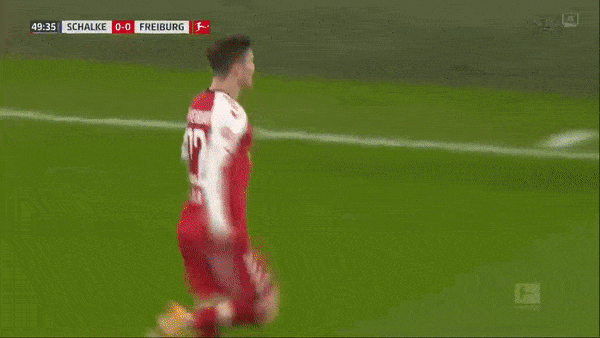 Schalke - Freiburg 0-2: Jonathan Schmid kiến tạo Roland Sallai mở bàn, Vincenzo Grifo kiến tạo Roland Sallai hoàn thành cú đúp