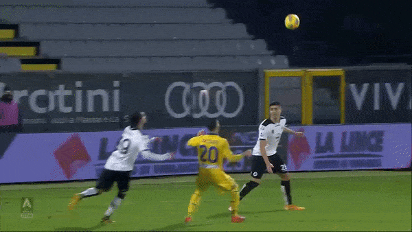 Spezia - Verona 0-1: Davide Faraoni kiến tạo, Mattia Zaccagni ghi siêu phẩm đẹp mắt, Julian Chabot nhận thẻ đỏ