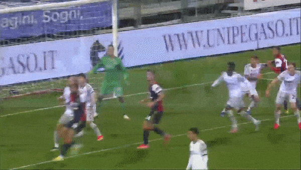 Cagliari - Bologna 1-0: Razvan Marin kiến tạo, Daniele Rugani đánh đầu ghi bàn thắng duy nhất