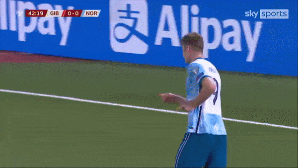 Gibraltar - Na Uy 0-3: Alexander Sorloth, Kristian Thorstvedt, Jonas Svensson lần lượt khoe tài ghi bàn