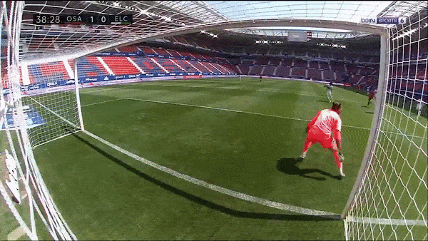 Osasuna - Elche 2-0: Kike Barja tỏa sáng, Diego Gonzalez phản lưới nhà