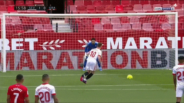 Sevilla - Granada 2-1: Ivan Rakitic khai bàn từ chấm penalty, Lucas Ocampos nhân đôi tỷ số, Roberto Soldado ngược dòng bất thành