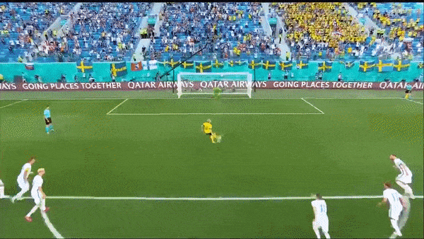 Thụy Điển - Slovakia 1-0: Emil Forsberg ghi bàn duy nhất trên chấm penalty, Thụy Điển tạm dẫn đầu bảng