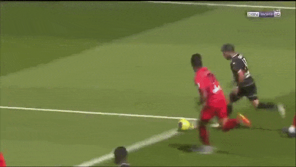 Angers - Lyon 3-0: Sofiane Boufal khai bàn, Marcelo bất ngờ phản lưới nhà, Azzedine Ounahi chốt hạ chiến thắng, Maxwel Cornet nhận thẻ đỏ rời sân