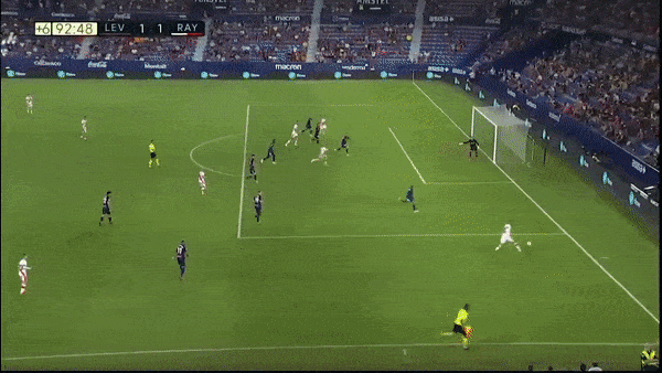 Levante vs Rayo Vallecano 1-1: Roger Marti mở tỷ số trên chấm penalty, Bebe kiến tạo, Sergi Guardiola bùng nổ giành 1 điểm phút bù giờ