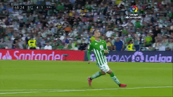 Real Betis vs Valencia 4-1: Borja Iglesias tỏa sáng cú đúp, Gabriel Paulista lập công nhưng German Pezzella, Juanmi chốt hạ chiến thắng tưng bừng