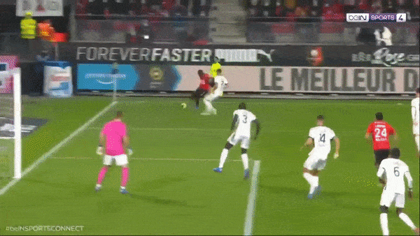 Rennes vs Montpellier 2-0: Martin Terrier khai bàn phút thứ 8, Lovro Majer chốt hạ chiến thắng, Teji Savanier nhận thẻ đỏ