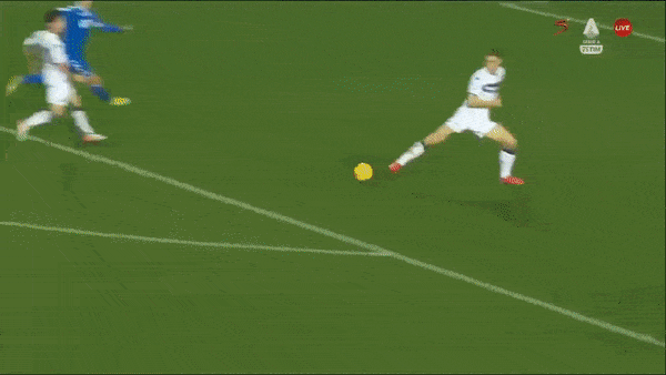 Empoli vs Fiorentina 2-1: Dusan Vlahovic khai bàn, Filippo Bandinelli, Andrea Pinamonti ngược dòng khó tin trong 2 phút cuối trận 