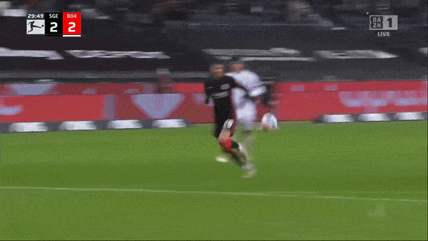 E.Frankfurt vs Leverkusen 5-2: Patrik Schick lập cú đúp trên chấm penalty, Tuta, Jesper Lindstrom, Evan N'Dicka, Kristijan Jakic, Djibril Sow bất ngờ ngược dòng không tưởng