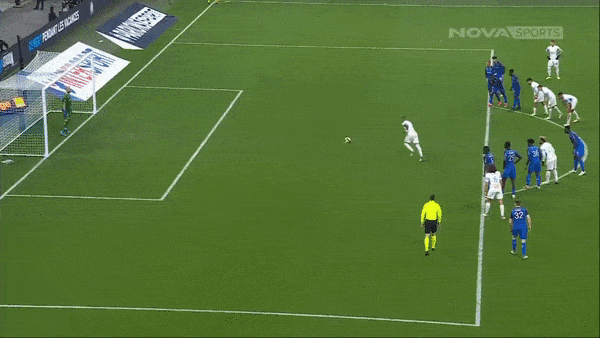 Marseille vs Reims 1-1: Hugo Ekitike lập công, Dimitri Payet kịp cứu thua Marseille trên chấm penalty, Andrew Gravillon, Bamba Dieng nhận thẻ đỏ