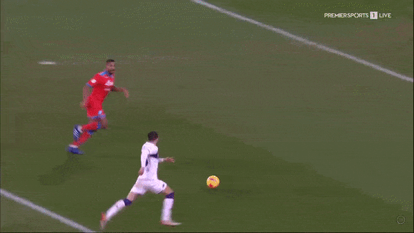 Napoli vs Fiorentina 2-5: Kinh hoàng 3 thẻ đỏ Dragowski, Lozano, Ruiz, lần lượt Mertens, Petagna ghi bàn nhưng Vlahovic, Biraghi, Venuti, Piatek, Maleh trút mưa 5 bàn thắng