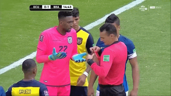 Ecuador vs Brazil 1-1: Song đấu quyết liệt, Casemiro sớm ghi bàn, Felix Torres gỡ hòa, trọng tài Wilmar Roldan 4 lần bẻ còi, Dominguez, Emerson nhận thẻ đỏ