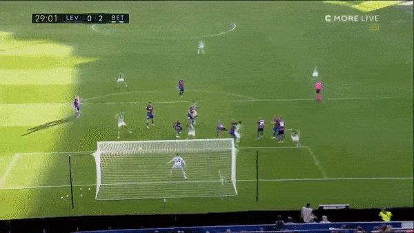 Levante vs Real Betis 2-4: Nabil Fekir tỏa sáng cú đúp, Edgar Gonzalez, William Carvalho góp công chiến thắng tưng bừng, Dani Gomez nỗ lực bất thành