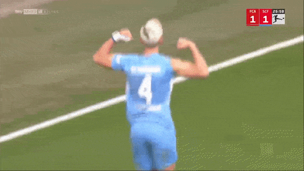 Augsburg vs Freiburg 1-2: Nils Petersen mở tỷ số, Michael Gregoritsch gỡ hòa, Nico Schlotterbeck ghi bàn quyết định chiến thắng