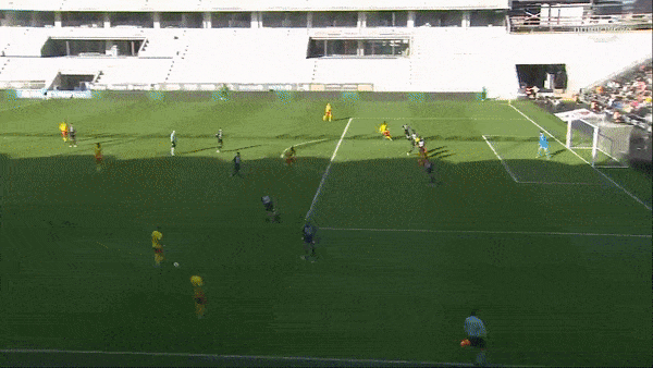 Angers vs Lens 1-2: Angelo Fulgini mở bàn nhưng Batista Mendy phản lưới nhà, Jonathan Clauss ấn định chiến thắng, Mohamed-Ali Cho nhận thẻ đỏ