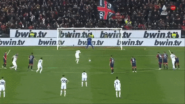 Cagliari vs Lazio 0-3: Ciro Immobile mở bàn trên chấm penalty, Luis Alberto, Felipe Anderson góp công chiến thắng, Adam Marusic phải nhận thẻ đỏ