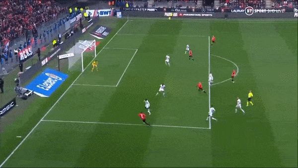 Rennes vs Angers 2-0: Benjamin Bourigeaud sút chéo góc mở bàn đẹp mắt, Gaetan Laborde đệm bóng cận thành chốt hạ 3 điểm