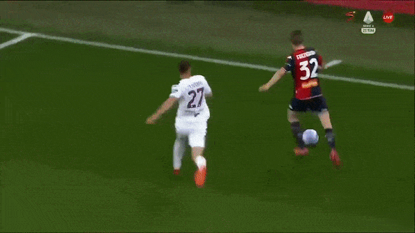 Genoa vs Torino 1-0: Sai lầm hậu vệ, Manolo Portanova chớp thời cơ ghi bàn duy nhất, Skiri Ostigard nhận thẻ đỏ rời sân