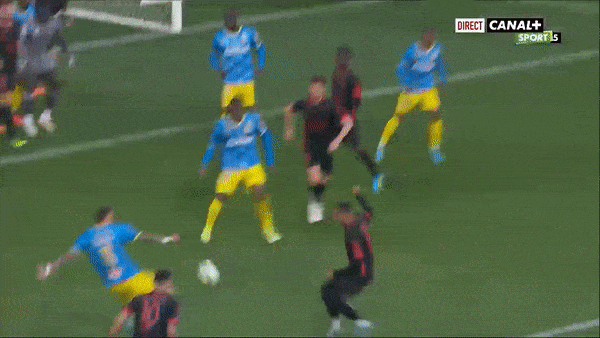 Lens vs Clermont 3-1: Elbasan Rashani bất ngờ sớm mở tỷ số, lần lượt Kevin Danso, Florian Sotoca, Massadio Haidara tỏa sáng giành chiến thắng ngược dòng