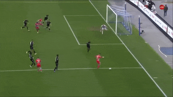 Napoli vs Udinese 2-1: Gerard Deulofeu mở bàn, Victor Osimhen xuất thần cú đúp ngược dòng, Pablo Mari nhận thẻ đỏ