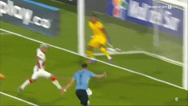 Uruguay vs Peru 1-0: Arrascaeta đón bóng, đá bồi ghi bàn duy nhất giành gọn 3 điểm, Uruguay bám đuổi tốp 3 của Ecuador