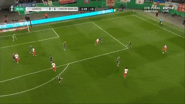 RB Leipzig vs Union Berlin 2-1: Sheraldo Becker mở bàn nhưng Andre Silva gỡ hòa trên chấm penalty, Emil Forsberg chốt hạ vé chung kết DFB Cup gặp Freiburg