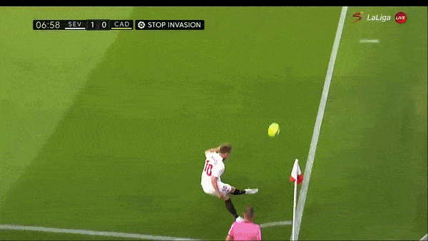 Sevilla vs Cadiz 1-1: Youssef En-Nesyri đánh đầu góc xa, Lucas Perez vẽ cầu vồng siêu phẩm gỡ hòa, Sevilla tạm chiếm ngôi nhì La Liga của Barca