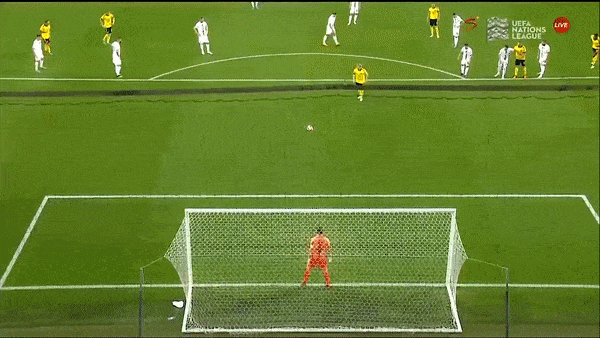 Slovenia vs Sweden 0-2: Emil Forsberg mở bàn trên chấm penalty, Dejan Kulusevski ấn định chiến thắng dễ dàng