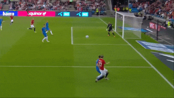 Na Uy vs Slovenia 0-0: Sao Erling Haaland tịt ngòi, Miha Blazic bị thẻ đỏ, Na Uy dẫn đầu bảng