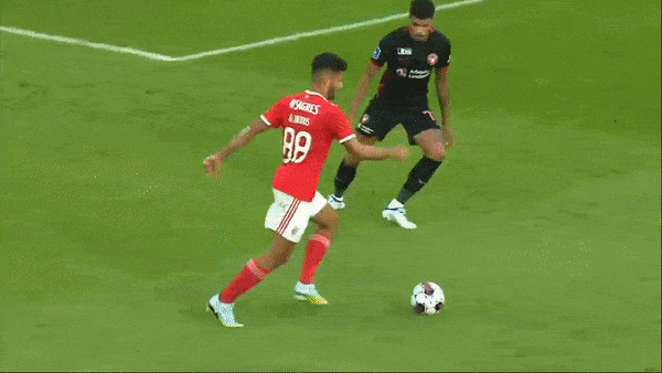 Midtjylland vs Benfica 1-3: Fernandez, Araujo sớm áp đảo tỷ số, Pione Sisto ghi bàn, Goncalves chốt hạ chiến thắng dễ dàng 