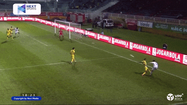 HAGL vs SLNA 1-2: Olaha đá nối tung nóc lưới, Minh Vương gỡ hòa nhưng Brandao bất ngờ phản lưới nhà khiến phố Núi ngậm đắng