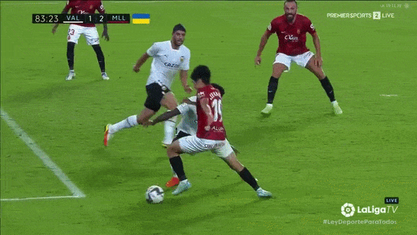 Valencia vs Mallorca 1-2: Edinson Cavani mở bàn trên chấm penalty, Vedat Muriqi gỡ hòa cũng từ chấm penalty, Lee Kang-in kịp chốt hạ chiến thắng
