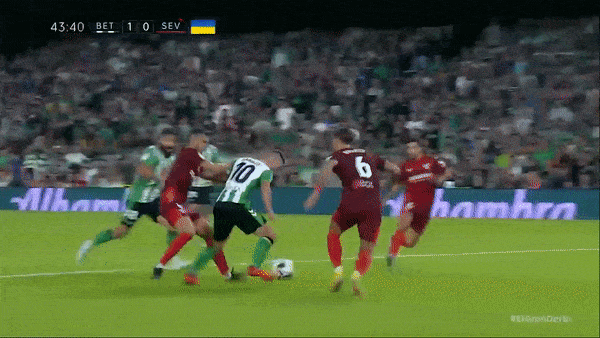Betis vs Sevilla 1-1: Jesus Navas bất ngờ phản lưới nhà, Nemanja Gudelj chia điểm, Gonzalo Montiel, Nabil Fekir, Borja Iglesias lần lượt nhận thẻ đỏ