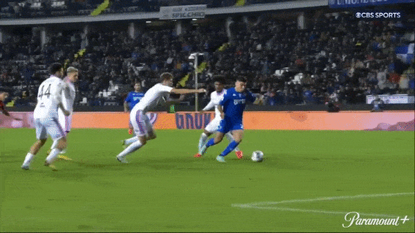 Empoli vs Cremonese 2-0: Nicolo Cambiaghi nỗ lực ghi bàn mở tỷ số, Fabiano Parisi chớp thời cơ đánh đầu chốt hạ chiến thắng