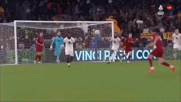 AS Roma vs Torino 1-1: Karol Linetty mở bàn, Nemanja Matic volley đẹp mắt kịp cứu thua HLV Mourinho trước thềm World Cup